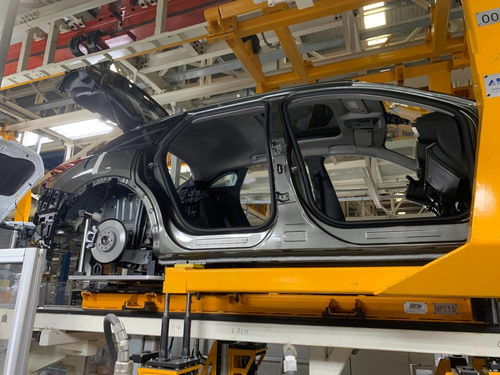 全力以赴拼經(jīng)濟(jì) 神龍汽車(chē)成都工廠7月產(chǎn)能創(chuàng)新高