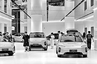 汽車(chē)銷(xiāo)量節(jié)節(jié)攀升，背后原因解析